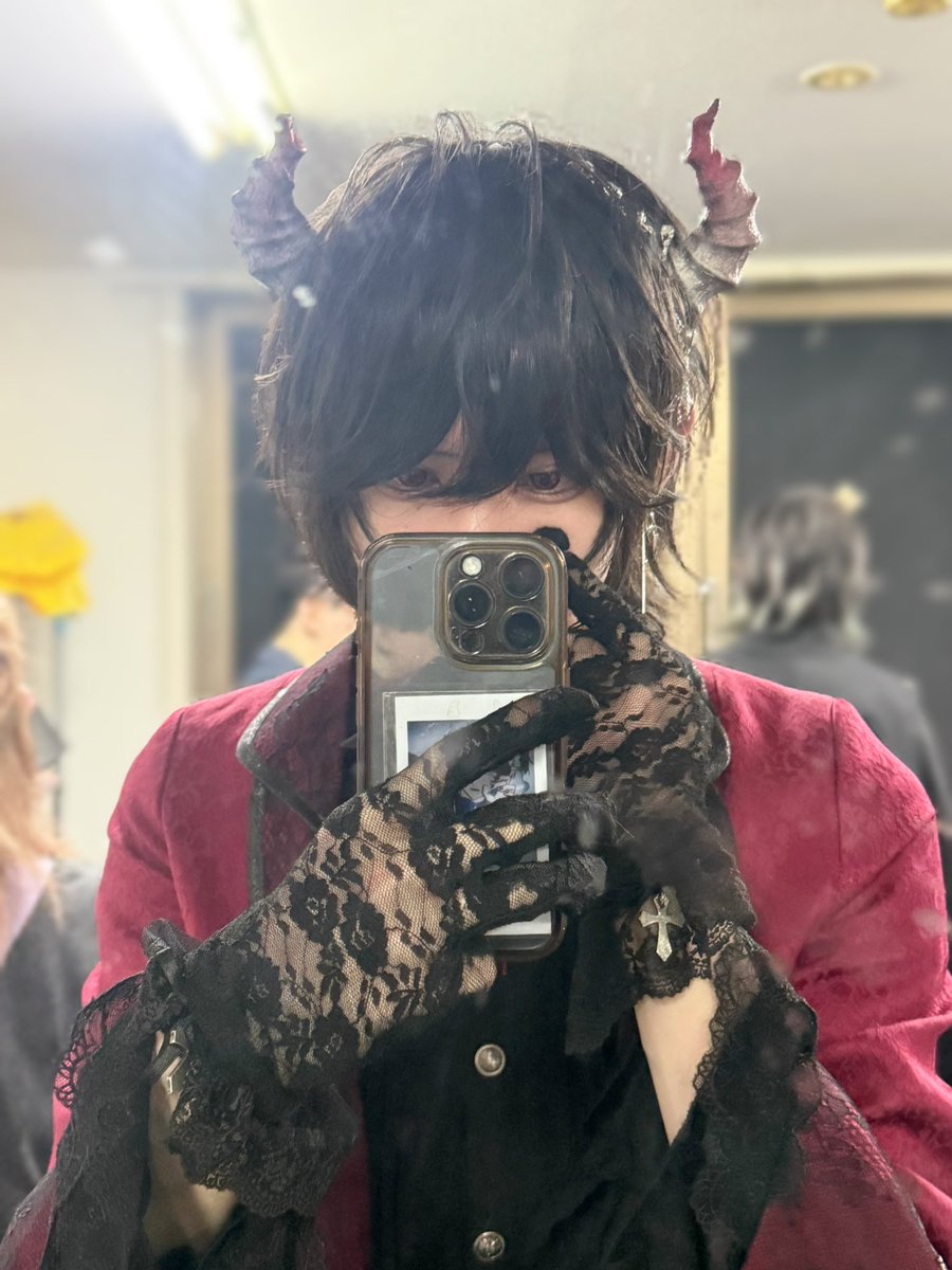 本日は【CROWN×CROWN】新宿motionにお越しいただきありがとうございました！🦇1部は私服2部は悪魔王子ぽい感じで出演しました！
ALTに今日のセトリを描いておきます