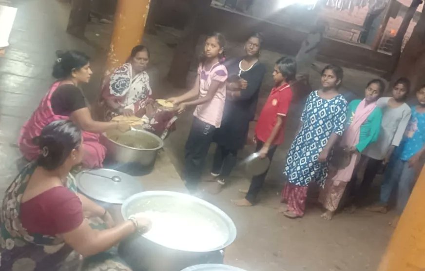 Today's Dinner  #SocialAudit_SWDMeals #SocialWelfare_Karnataka <a href="/SWDGoK/">ಸಮಾಜ ಕಲ್ಯಾಣ ಇಲಾಖೆ</a>