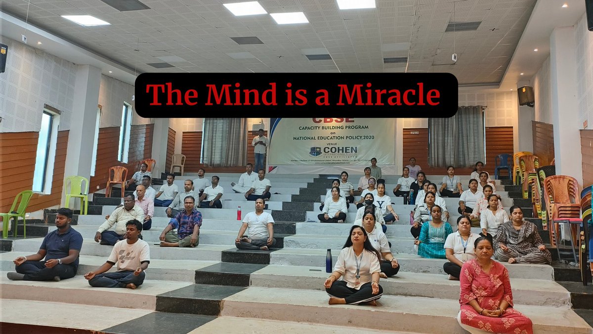 Kiran_Priya5's tweet photo. This International Day of Yoga, start your journey through the Miracle of Mind app.

Just 7 minutes a day invest for your mental well-being.

#ChangeYourMindIn7 https://t.co/Xm4YraogIH