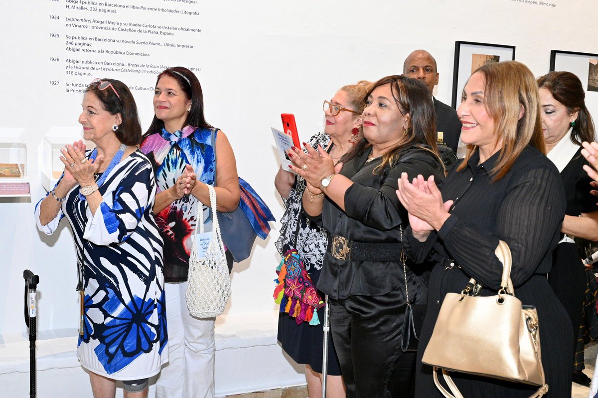 MMujerRD's tweet image. @AddysThen expresó que apoyar esta exposición forma parte de un esfuerzo sostenido del @MMujerRD por reconocer y preservar la memoria de las mujeres dominicanas que han dejado una huella duradera en nuestra historia. “#AbigailMejía sigue viva en diferentes espacios del país, como…