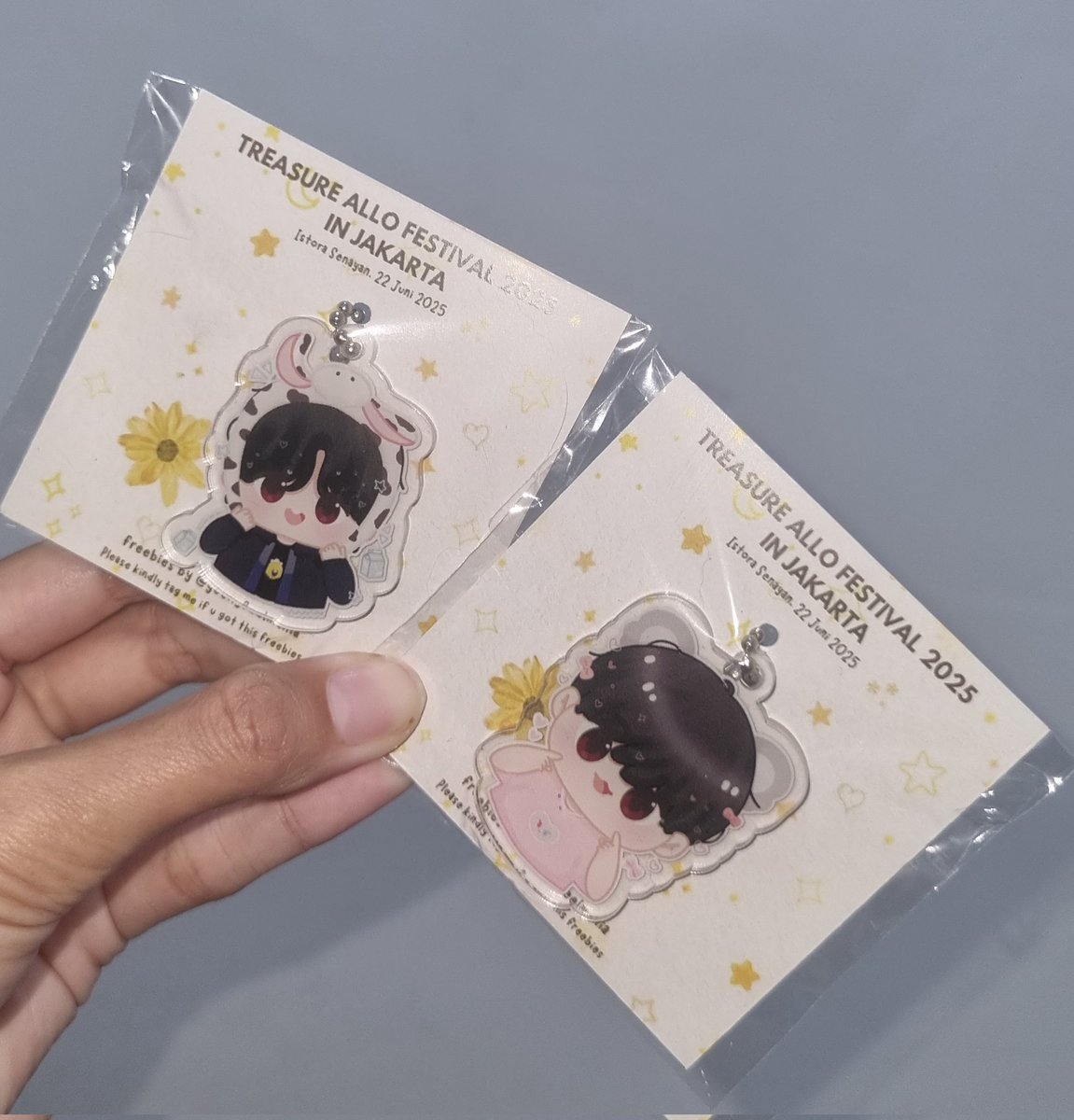✧ ˚ · Treasure Allobank Festival freebies ･ﾟ✧

📍Istora Senayan
🗓️ 22 June 2025
⏳TBA

How to claim ♡
• Follow me
• RT &amp; Like this tweet
• Come &amp; say hi to me on the d-day

see you there TEUME ˚ ༘♡ ⋆｡˚
#AlloBankFestival2025 #TREASURE