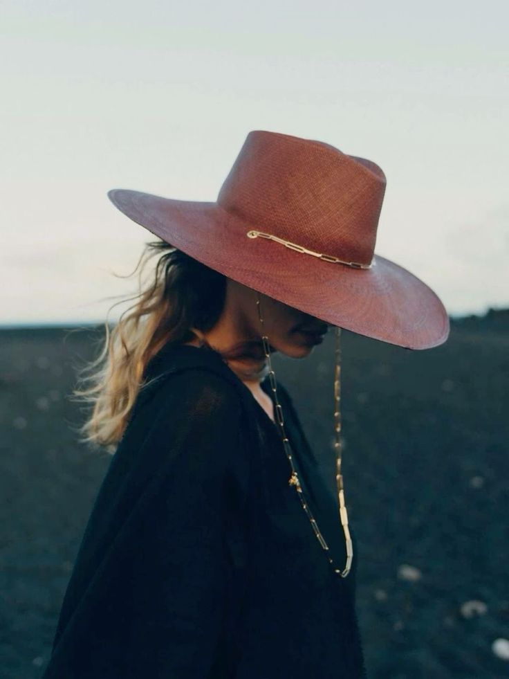 ∎

© Cigoire

#LoveHat #Stylish