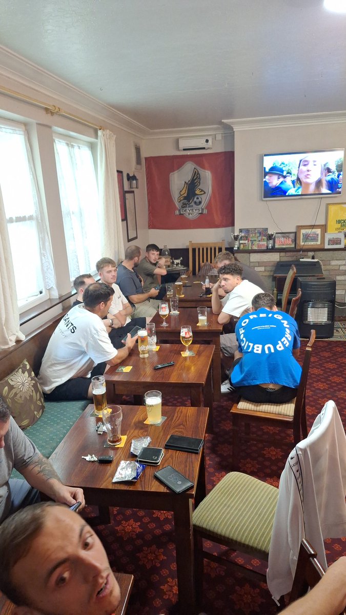 The club held it's AGM today. Aaron Clifford has decided to step down as manager of The Reserve team. We thank him for all his hard work. However as one door closes another one opens and we're DEElighted to announce that Bradley Bennett will take over as manager for the Reserves.