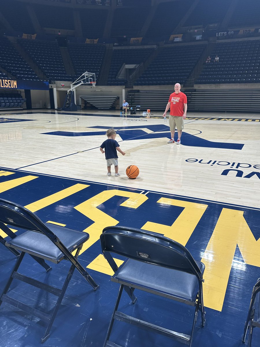 Having a great time coaching these girls, we’re going to keep working hard to make it back to Charleston next year! (Also, what a joy to have my kiddo there) #EarnEverything