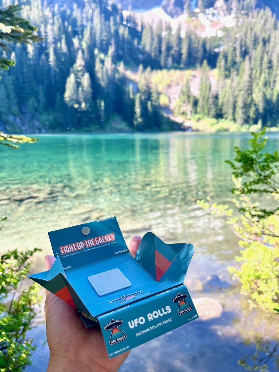 UFO Rolls | Intergalactic Rolling Papers tweet media