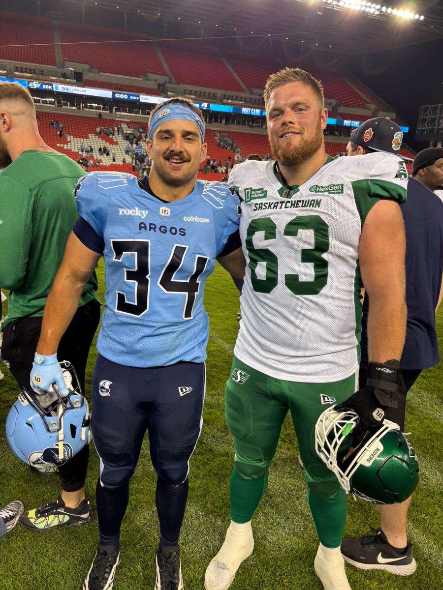 reginathunder's tweet image. Just 2 Thunder Legends...

No big deal

#LeaveALegacy