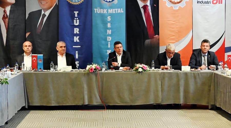 BAŞKANLAR KURULUMUZ TOPLANDI

Sendikamız Başkanlar Kurulu, Genel Başkanımız Uysal Altundağ’ın başkanlığında toplandı.

Haberin detayları için: bit.ly/baskanlarkurul…
