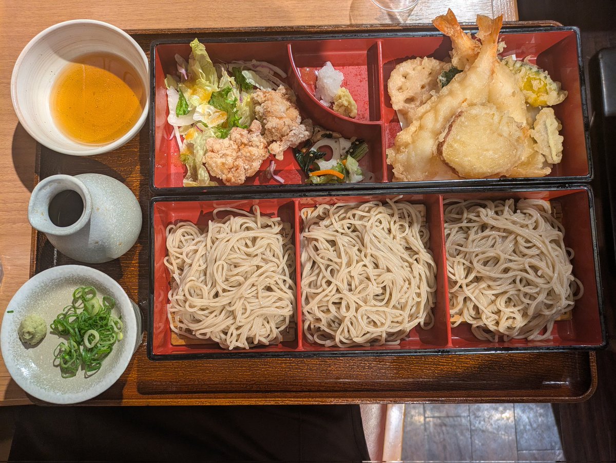 AOGSDkw5Qmr1X51's tweet image. おはようございます🐣
昨日の解答は4、マスカルポーネでした😄
（正答率82％）

中国の故事にちなんで、鯉のぼりに込められる願いはどれ？
1、出世
2、健康
3、厄払い
4、長寿

今日も宜しくお願いします🐣