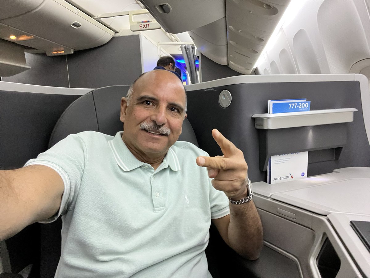 Buen fin de semana para todos disfruten al máximo que la vida se va y los momentos no regresan.
#vive #Disfruta #lavida #Animo 😎