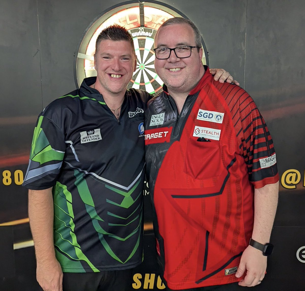 📸 Daryl Gurney 🤝 Stephen Bunting 🎯🙌🔥