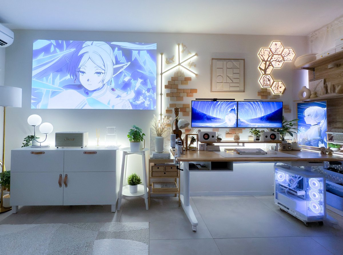 osarun_run_run's tweet image. 電動リクライニングソファにごろんしての映画・アニメタイムが最近いちばんの癒し✨

#desksetup #setup #flexispot