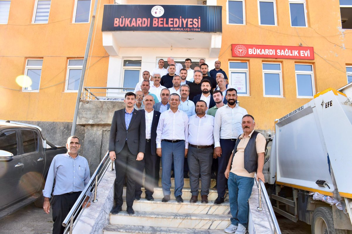 📍Bükardi Belediye Başkanlığı

Bükardi Belediye Başkanımız Sn. Ali Açmaz ile beldemizde yürütülen çalışmalar ve yapılması planlanan projeler üzerine istişarelerde bulunduk.

Belediye Başkanlığımızda kıymetli hemşehrilerimizle de bir araya gelerek talep ve önerilerini dinledik,