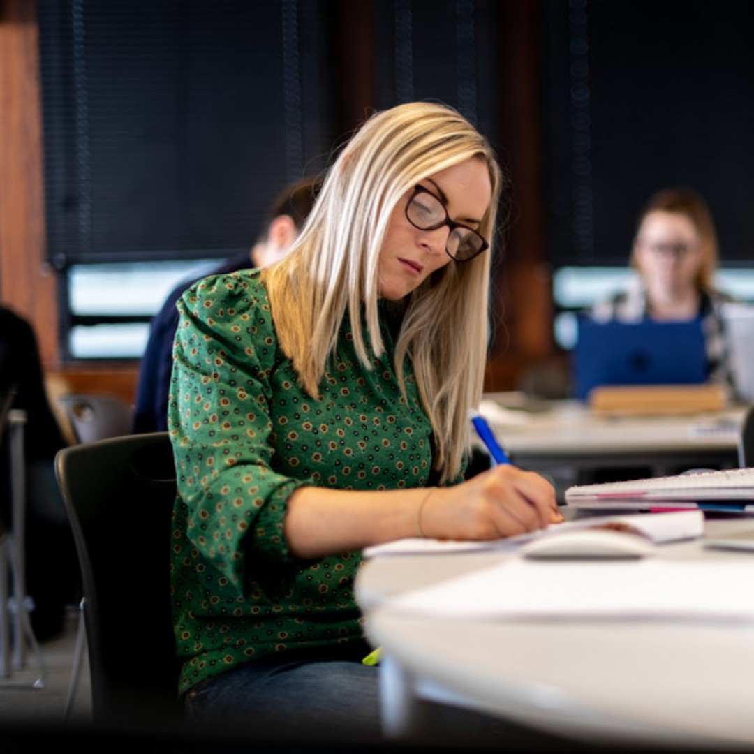 Are you a student entrepreneur with a game-changing idea?
 
Applications are now open for Student Invent 2025 – the annual pitching competition.
 
Enter today: ow.ly/Uo6F50WcUqr

#WeAreUU | <a href="/CatalystNI_/">Catalyst</a>