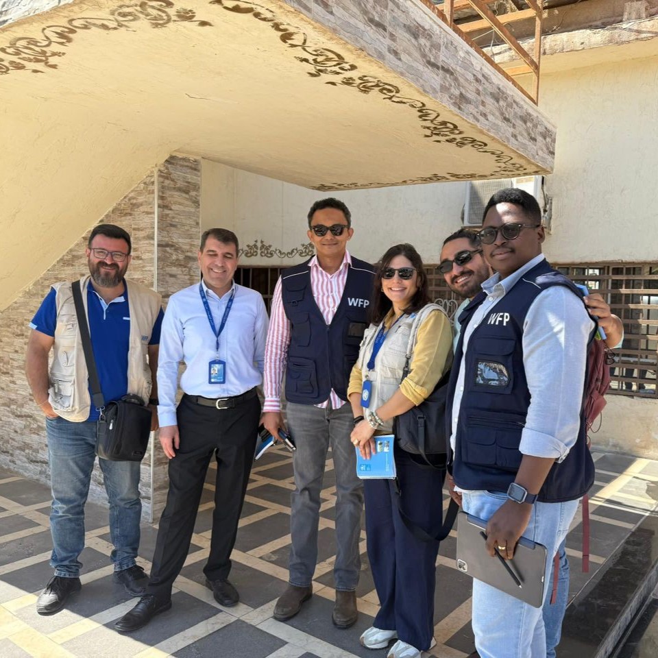 WFP_Syria's tweet image. #Daraa where #WFP is proving that food is just the beginning.
A team led by @WFP_Syria DCD Khalid Osman met Governor Anwar Al-Zoubi to expand lifesaving aid, rehabilitate bakeries, sustain bread subsidies, and launch irrigation efforts helping communities move to self-reliance.