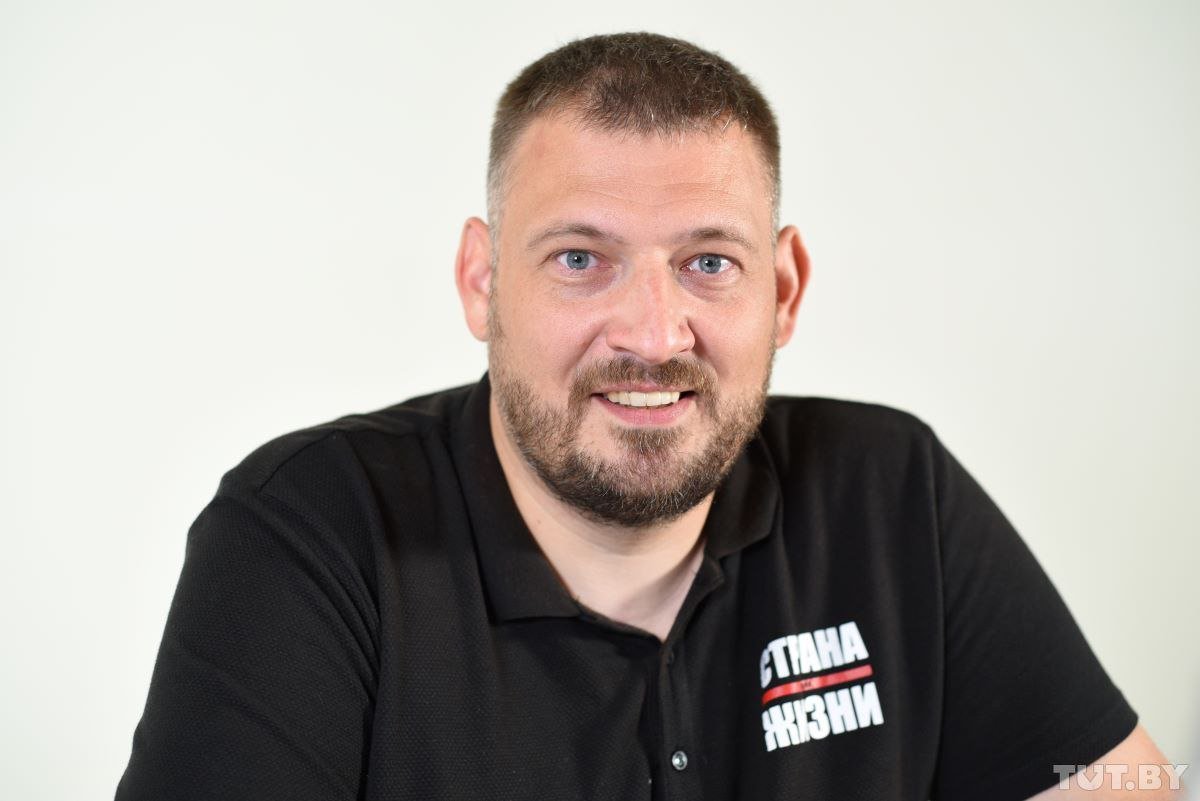 Хутка пачнем!

twitch.tv/marhinez