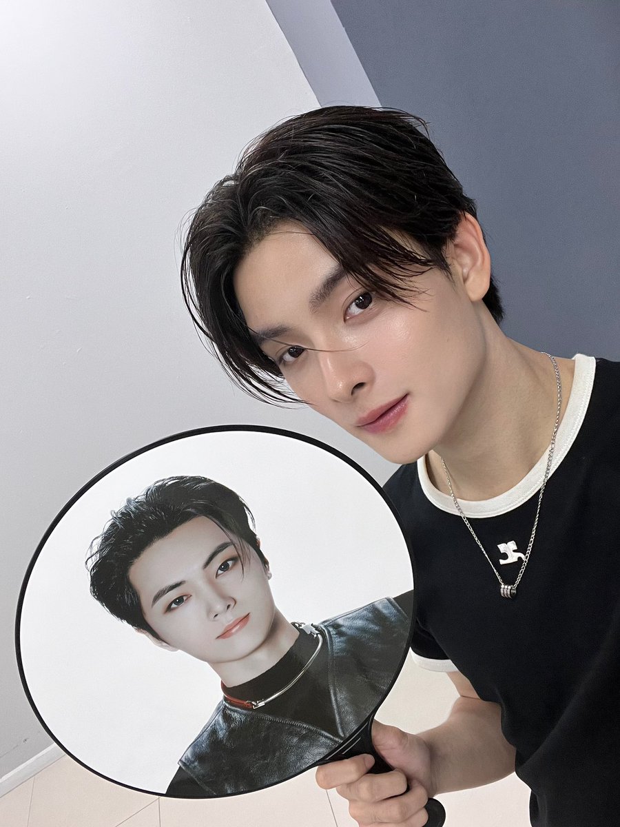 สันกรามพี่แกคมมาก วันนี้หนุกมากฮะ 🫶🏻
#KHUNPOL
#WALK_THE_LINE_IN_BANGKOK