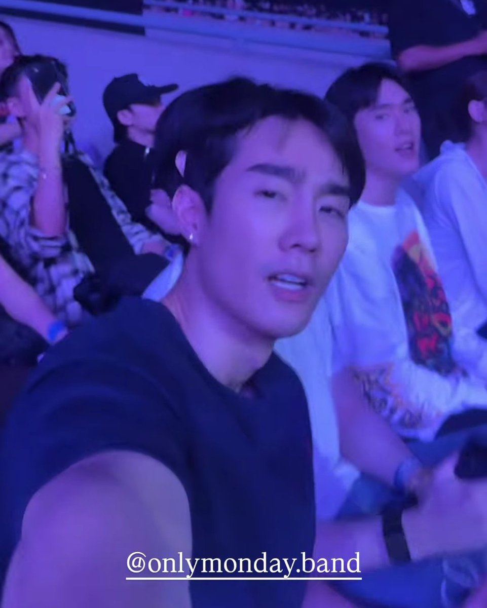 ถ้าจะขนาดนี้พี่นั่งข้างกันเถอะค่ะเชื่อหนู
#fforce_ #kasibook #ฟอสบุ๊ค