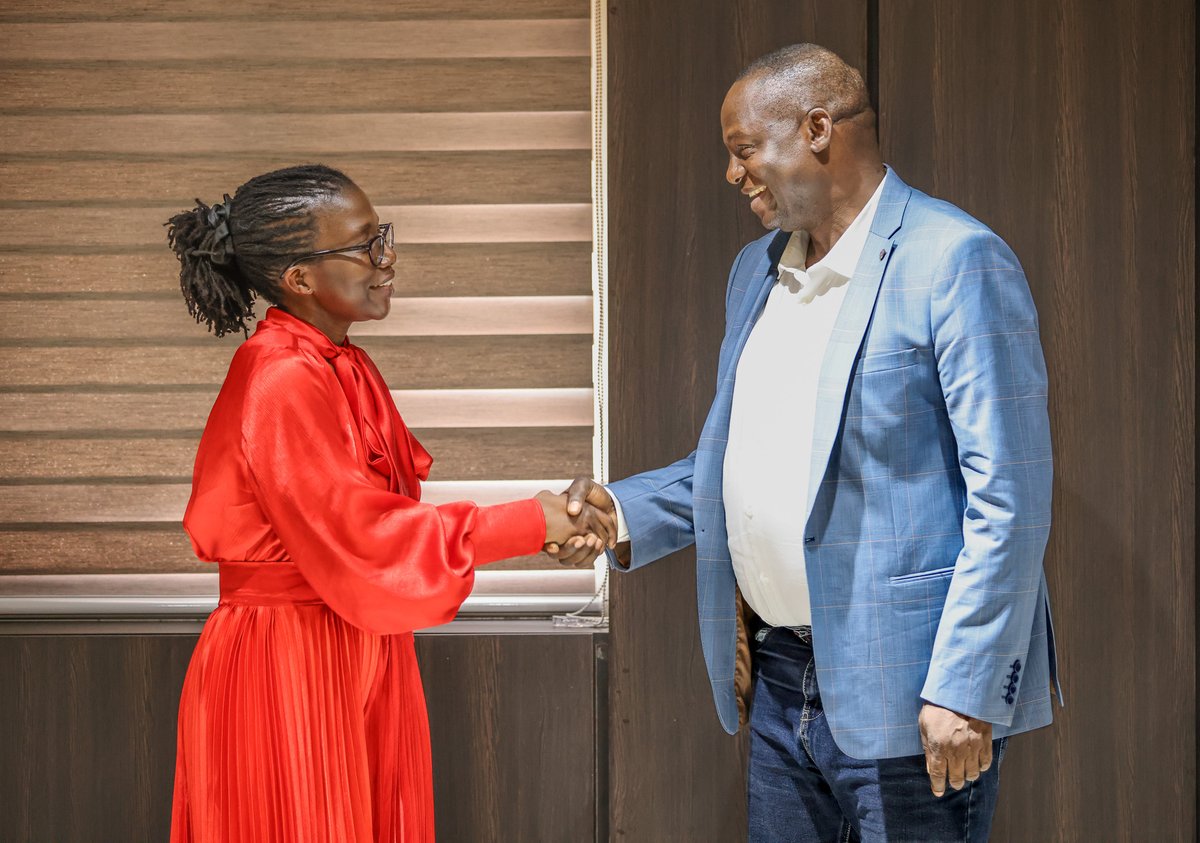 Dimanche (@dimanchesh) on Twitter photo Pleased to engage with the Minister of Humanitarian Affairs and Poverty Reduction, <a href="/nentawe1/">Nentawe G. Yilwatda</a>, in Abuja yesterday.
We focused on aligning humanitarian response with long-term development interventions, ensuring that support not only saves lives but also restores livelihoods. Pleased to engage with the Minister of Humanitarian Affairs and Poverty Reduction, <a href="/nentawe1/">Nentawe G. Yilwatda</a>, in Abuja yesterday.
We focused on aligning humanitarian response with long-term development interventions, ensuring that support not only saves lives but also restores livelihoods.