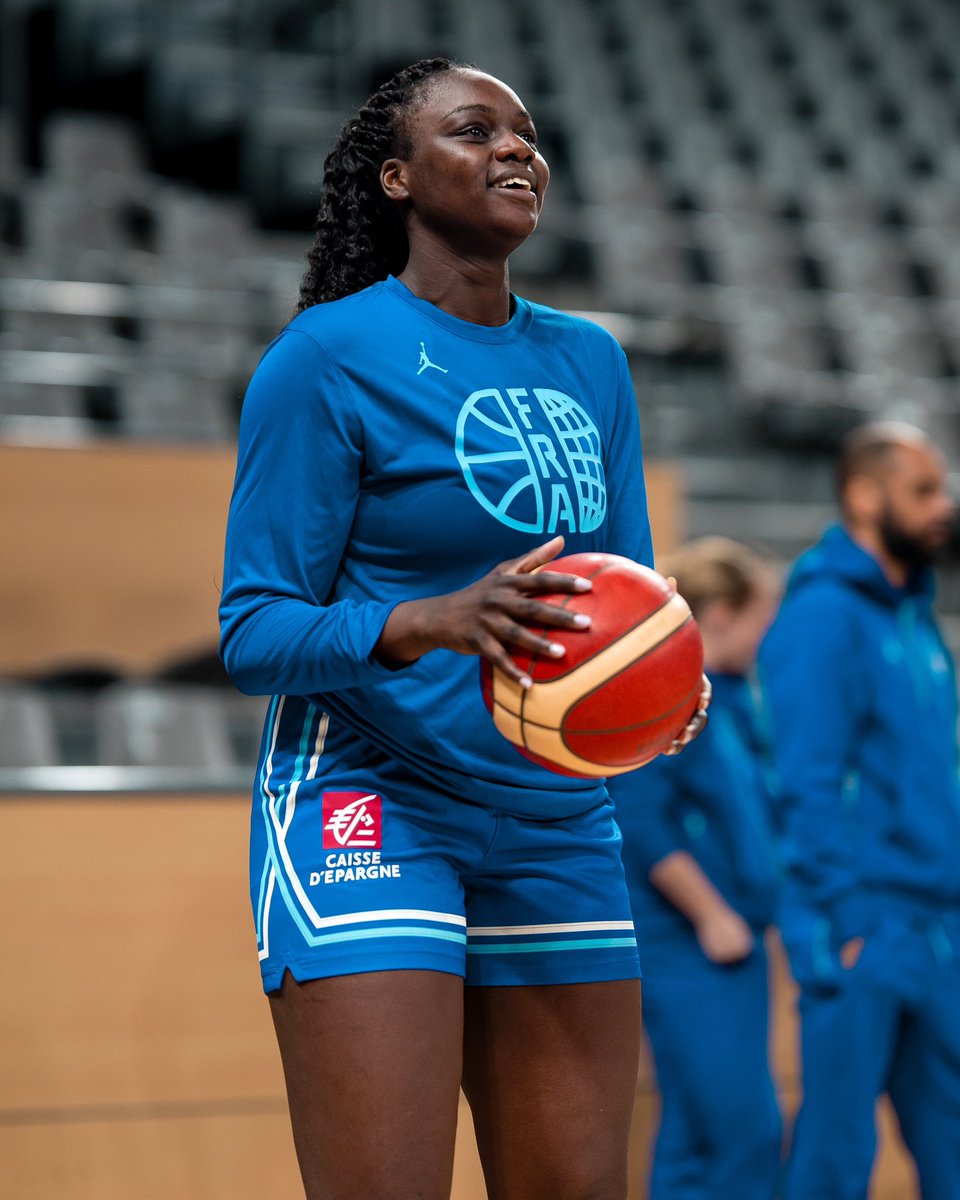 Maëva Djaldi Tabdi, je connaissais pas du tout soyons honnêtes, mais j'aime beaucoup 

Ça pue le basket, très très propre 👏
