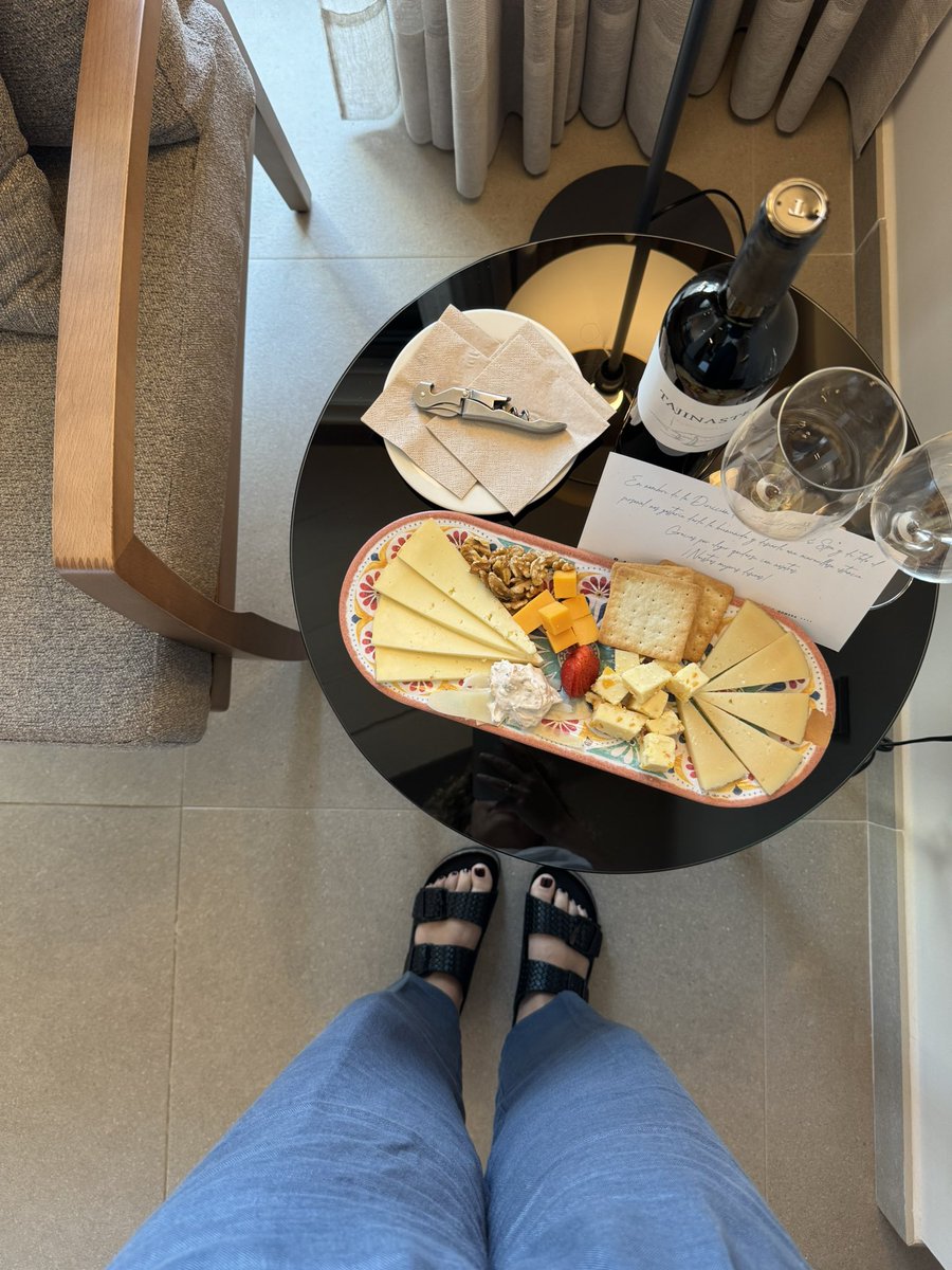 Hotel Bancal, La Gomera. Sortida del sol amb vistes al Teide, infinity pools, bons formatges, spa i ritme pausat. What else?