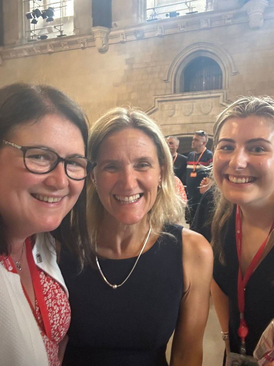HannahShort97's tweet image. Still processing yesterday. It still hasn’t quite sunk in the enormity. One thing I know is this couldn’t have happened without @kimleadbeater at the helm - she’s just incredible.
Pleased to have played a small part.
❤️🌹🤍
