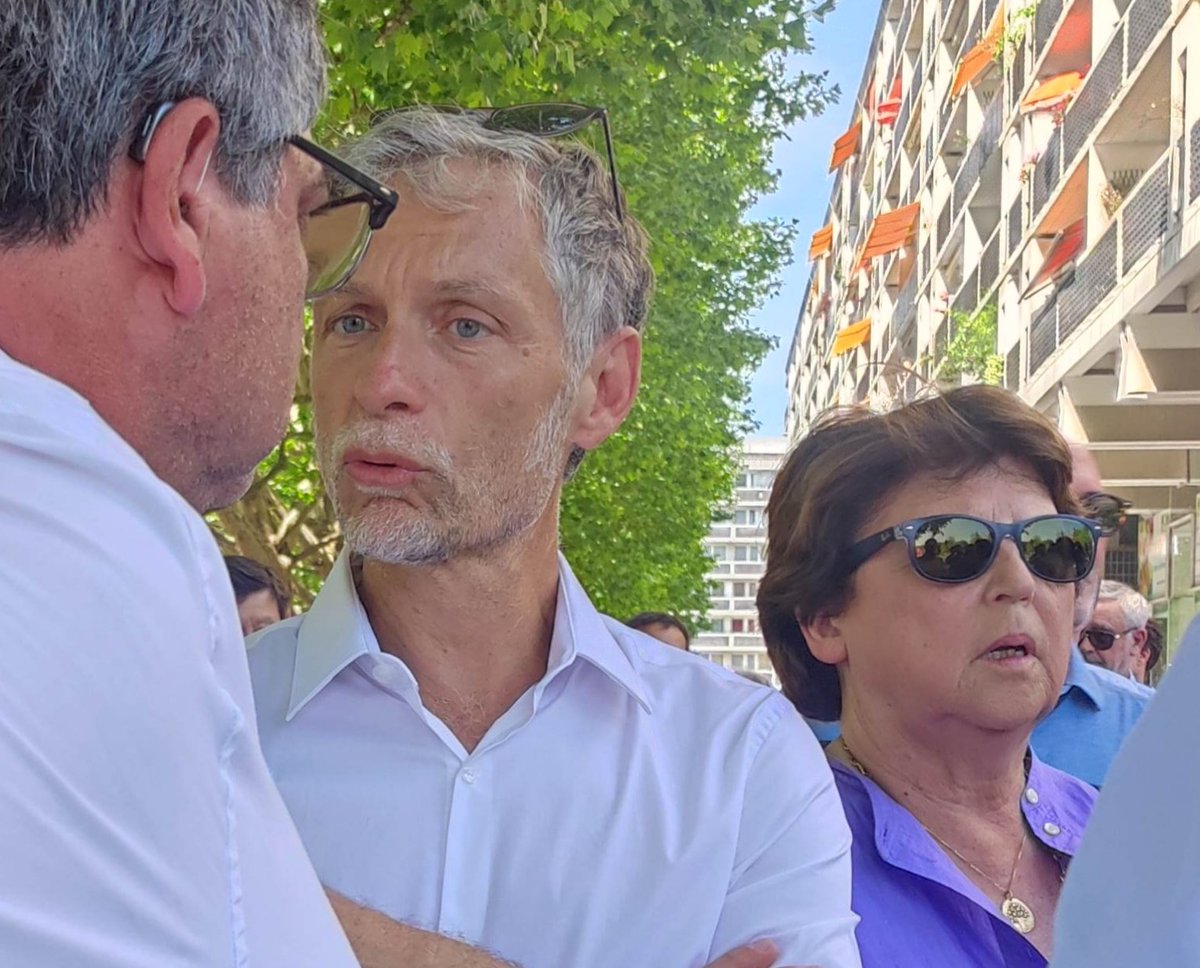Nathalie Sedou 🌎✨ (@nsedou) on Twitter photo À l'inauguration des rues du Molinel et Pierre Mauroy jusqu'à la Porte de Paris à #Lille, avec <a href="/StefBaly/">Stéphane Baly 🌻 🇪🇺</a>. Quand la demande écologique, la volonté politique et le savoir-faire des paysagistes-urbanistes se rencontrent, ça produit un bel équilibre. Et les gens s'en emparent. À l'inauguration des rues du Molinel et Pierre Mauroy jusqu'à la Porte de Paris à #Lille, avec <a href="/StefBaly/">Stéphane Baly 🌻 🇪🇺</a>. Quand la demande écologique, la volonté politique et le savoir-faire des paysagistes-urbanistes se rencontrent, ça produit un bel équilibre. Et les gens s'en emparent.