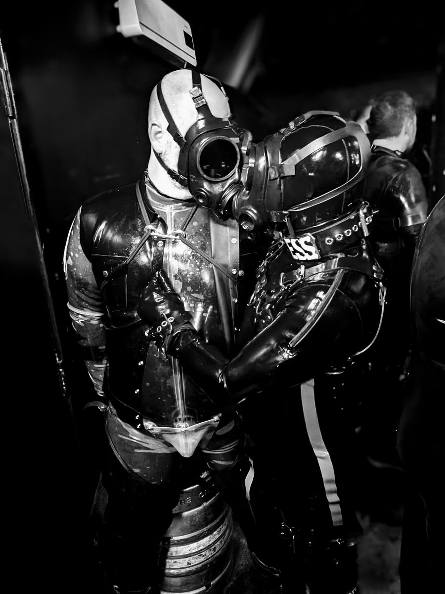 At the Drone Social w/<a href="/JRubberCub/">JRubberCub</a> 
<a href="/MancRubber/">Manchester Rubber</a>