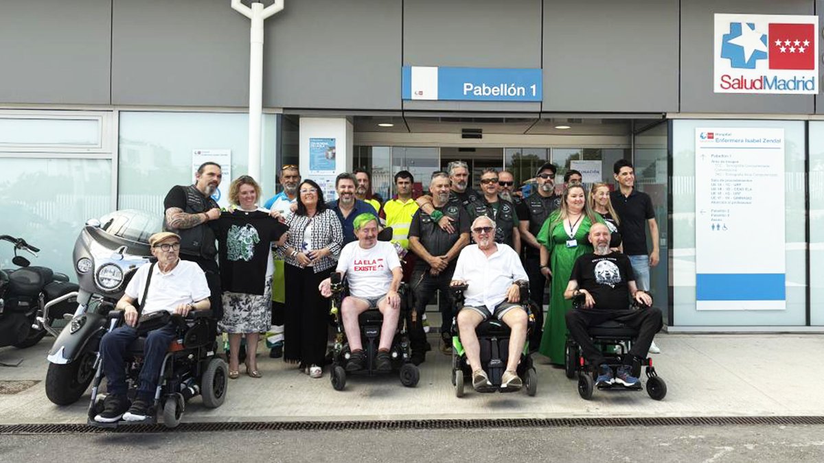 🏥 La Comunidad de Madrid reconoce las aportaciones a la investigación y la mejora de la calidad de vida de los pacientes con #ELA.

✅ Entre los galardonados están los cinco autores de la guía de la Escuela de Cuidadores.

#DíaMundialdelaELA

+Info: c.madrid/af4cw