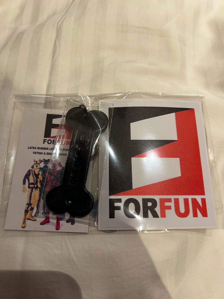 GFZ参加してきました！
ラバーの人が多くいて、DJの音楽が流れる空間というなかなかできない体験を楽しめました！