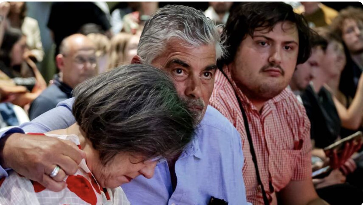 Ik heb dus niets met de PvdA maar deze foto op nu.nl/politiek/63599… vind ik  afschuwelijk.