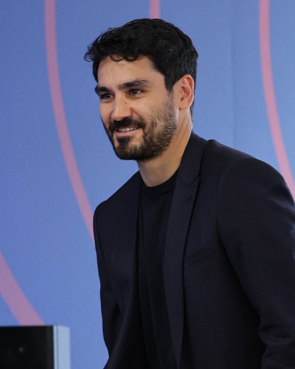 SADECE GALATASARAY.. (@1galatasaray11) on Twitter photo Abdullah Kavukçu: "İlkay Gündoğan 35 yaşında ve bu yaşta bir isme para vermeyi planlamıyoruz..."… teşekkürler başkanım duygularımın tercümanı olmuşsunuz …seviyorsa vaktinde gelip oynasaydı …burası fenev gibi emekliler kulübü değil…<a href="/Fenerbahce/">Fenerbahçe SK</a> Abdullah Kavukçu: "İlkay Gündoğan 35 yaşında ve bu yaşta bir isme para vermeyi planlamıyoruz..."… teşekkürler başkanım duygularımın tercümanı olmuşsunuz …seviyorsa vaktinde gelip oynasaydı …burası fenev gibi emekliler kulübü değil…<a href="/Fenerbahce/">Fenerbahçe SK</a>