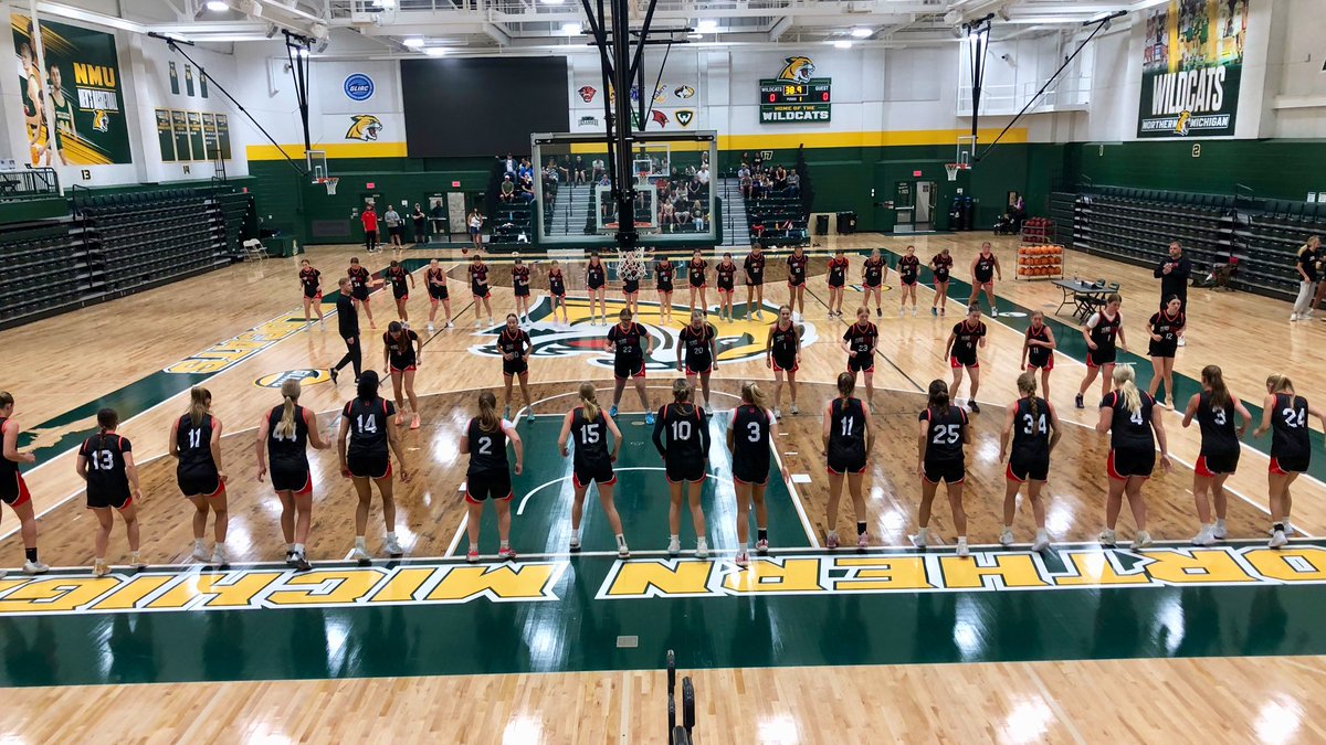 After a great week of camp had to head north 🚘 to the Upper Peninsula…

<a href="/UWSPWBB/">UWSP W Basketball</a> 🏀 has a couple of gems 💎 from this neck of the woods and we can always use a few more‼️

Awesome morning with <a href="/PGHMichigan/">Prep Girls Hoops Michigan</a> looking 👀 for #FuturePointers 🐾 🧃

💜 #Pointers 💛 #ZeroStarShowcase