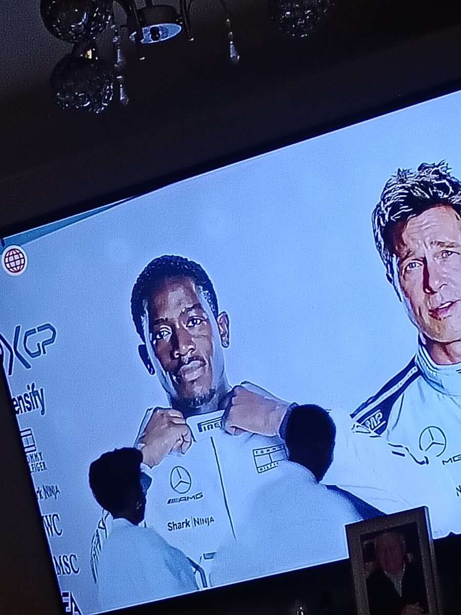 Que se hagan una y se pasen la película también QUE PEDÍA