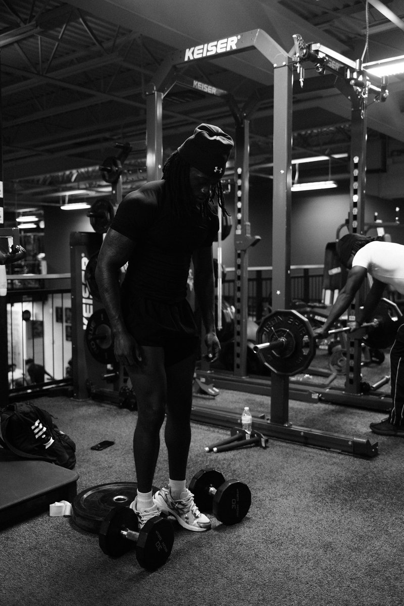 Michael Dahn (@tdmike6) on Twitter photo Keep stackin🧗🏾 Keep stackin🧗🏾