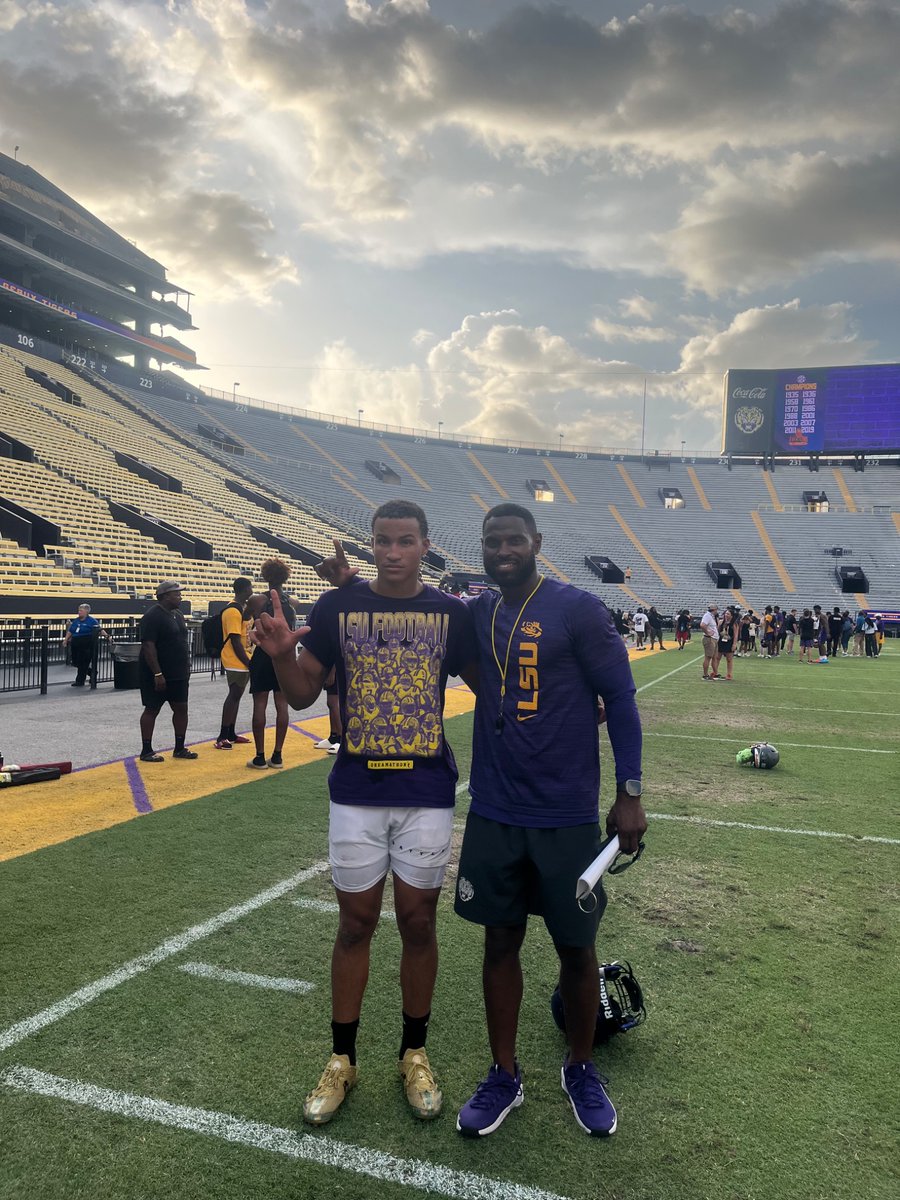 Vanderbilt12_D's tweet image. Here are a few more clips from the FNL Camp @LSUfootball and the Elite Invite Only after camp showcase!

@Coach_Hankton @FrankWilson28  @schnapp_brandon @CHSFalcons_FB