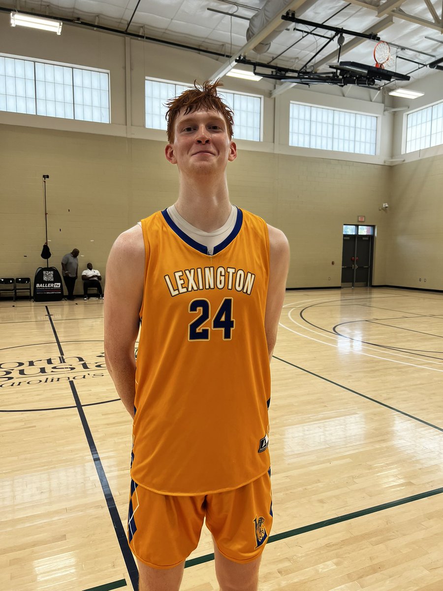 Lexington - Sam Mills is a 7ft beast that can dominate the paint and dunk everything. Not only that but he is very productive when passing the basketball. Look out for him in the future.