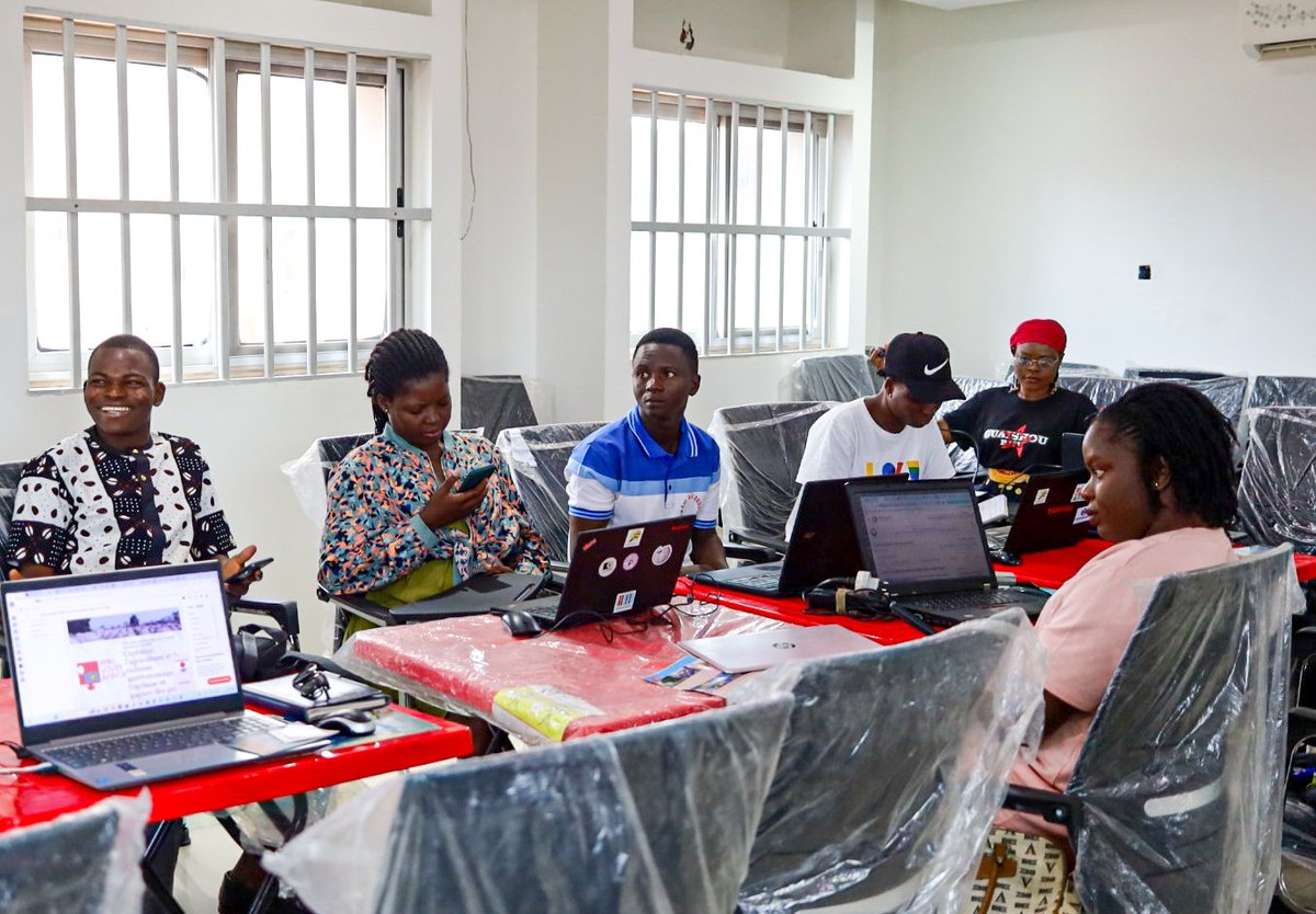 Wikimedia Togo (@wikimediatg) on Twitter photo Clap de fin pour <a href="/wikilovesafrica/">WikiLovesAfrica</a> 2025 au Togo !
📸 2 mois à capturer nos savoirs agricoles & culinaires.
🙏 Merci à tou·te·s les participant·e·s & partenaires.
🌍 RDV en 2026 pour documenter l’Afrique, par nous, pour le monde !
#WLA2025 #WikimediaTogo Clap de fin pour <a href="/wikilovesafrica/">WikiLovesAfrica</a> 2025 au Togo !
📸 2 mois à capturer nos savoirs agricoles & culinaires.
🙏 Merci à tou·te·s les participant·e·s & partenaires.
🌍 RDV en 2026 pour documenter l’Afrique, par nous, pour le monde !
#WLA2025 #WikimediaTogo