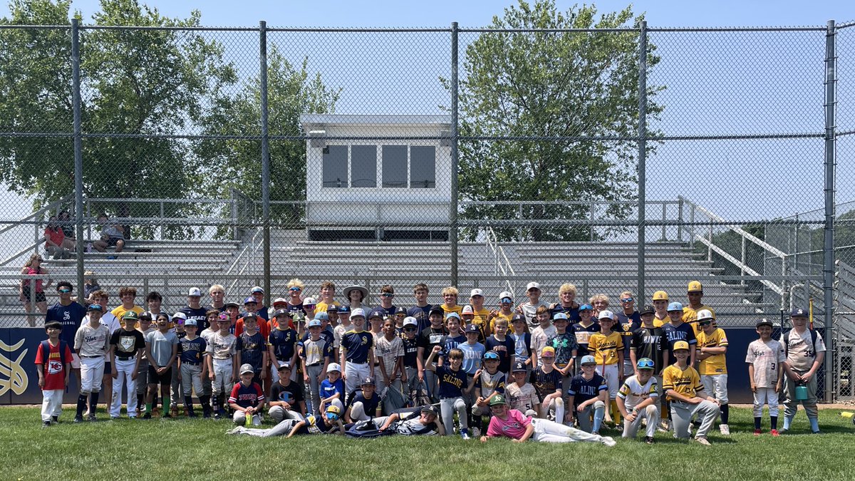 We kicked the summer off right with two youth camps. Our returning players helped lead young Hornets through 3 mornings of skill development and competition. Great start to summer and hopefully a springboard into some tournament hardware 🏆