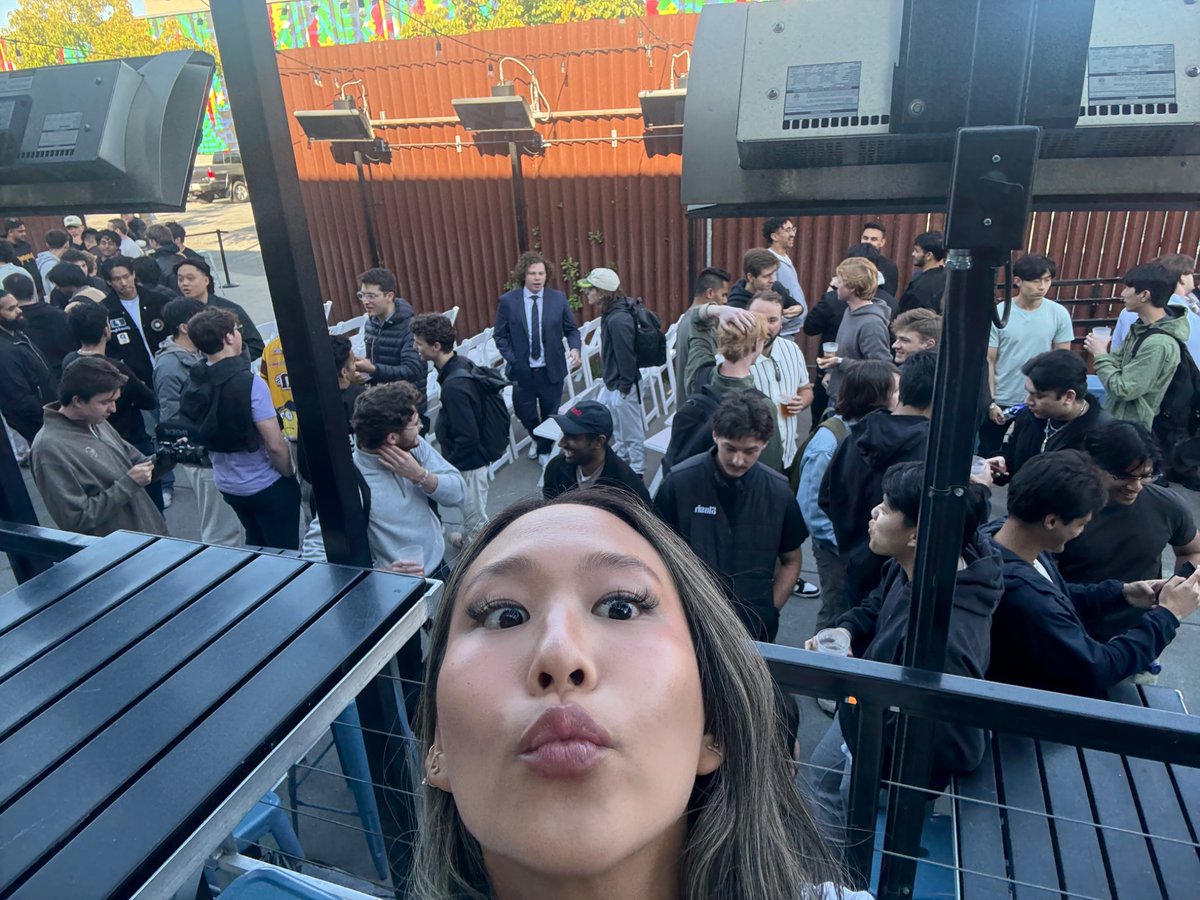 women in stem (sneaker twitter…. em)