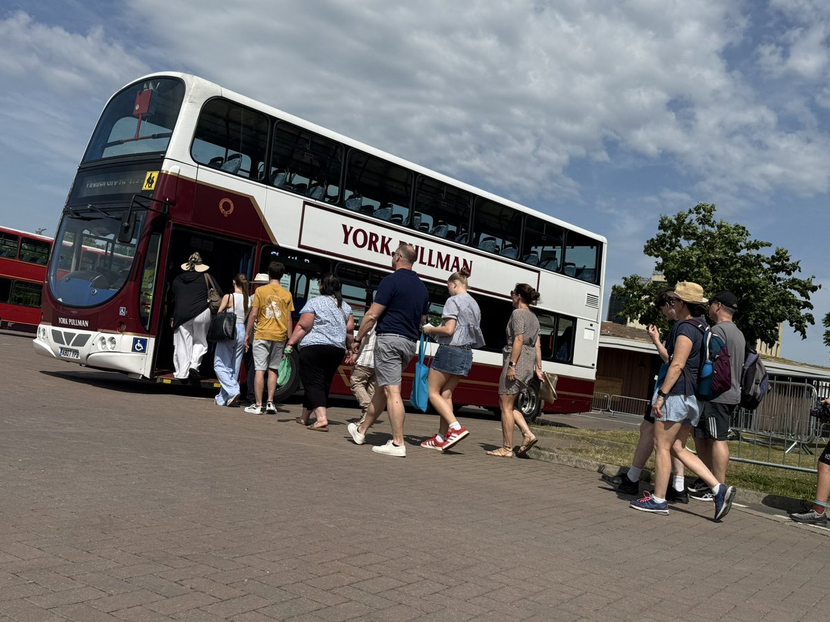 YorkPullmanBus's tweet photo. A very busy day for York Pullman today, transporting prospective future students to the University of York Open Day from York Station and Elvington Airfield.

 A big thank you to all of our drivers, engineers and office staff who worked extremely hard today. https://t.co/oik8fy0sHz