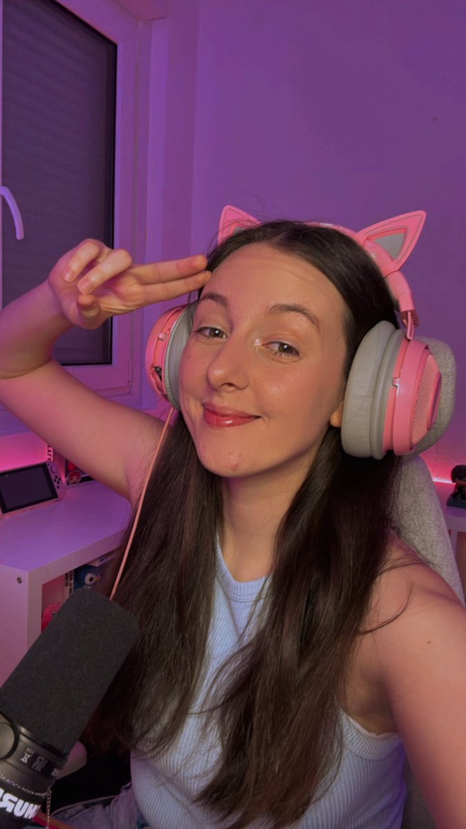 Aleatorizando los equipos para Bingo Battle 🔥

Venid a quejaros de TONGO 🗣️🗣️

🟣 Sandra_TV