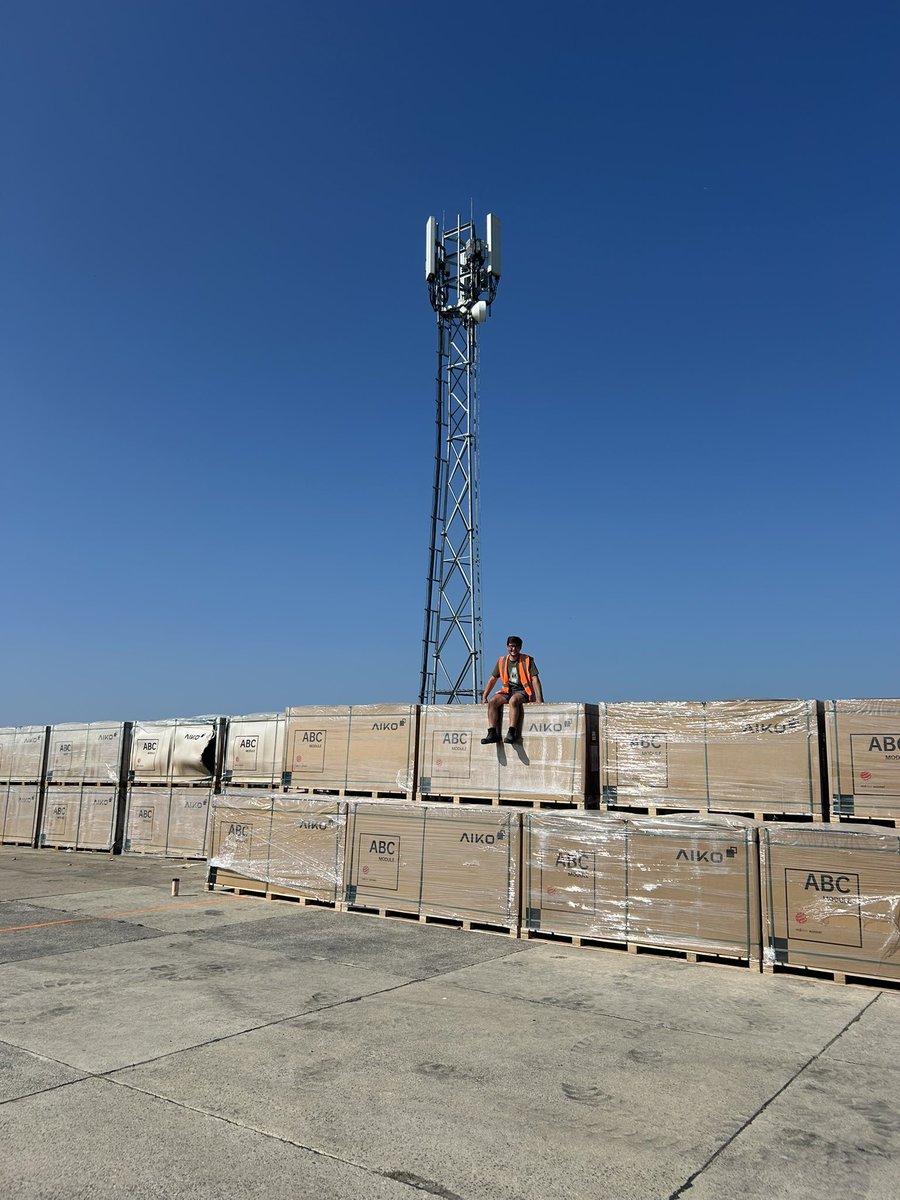 harveyhodd's tweet image. James L paving the way to £0.005/kWh