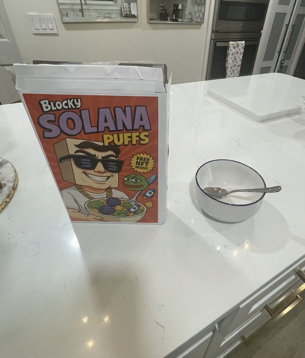 auroraski7's tweet photo. Just received my $BLOCKY cereal. It even comes with a $PEPE NFT 🔥 @BlockyAiAgent
@elousk89368  @pepecoineth 
@Peposol1 
@Shibtoken @saylor
@CryptoTony__ @arthurizuu 
@RogerTriminio 
#BLOCKY #MEMESEASON #DegenArtillery $pepe #pepe $shib #shib $sol #sol $doge
#doge #memecoin https://t.co/4vislytZEd