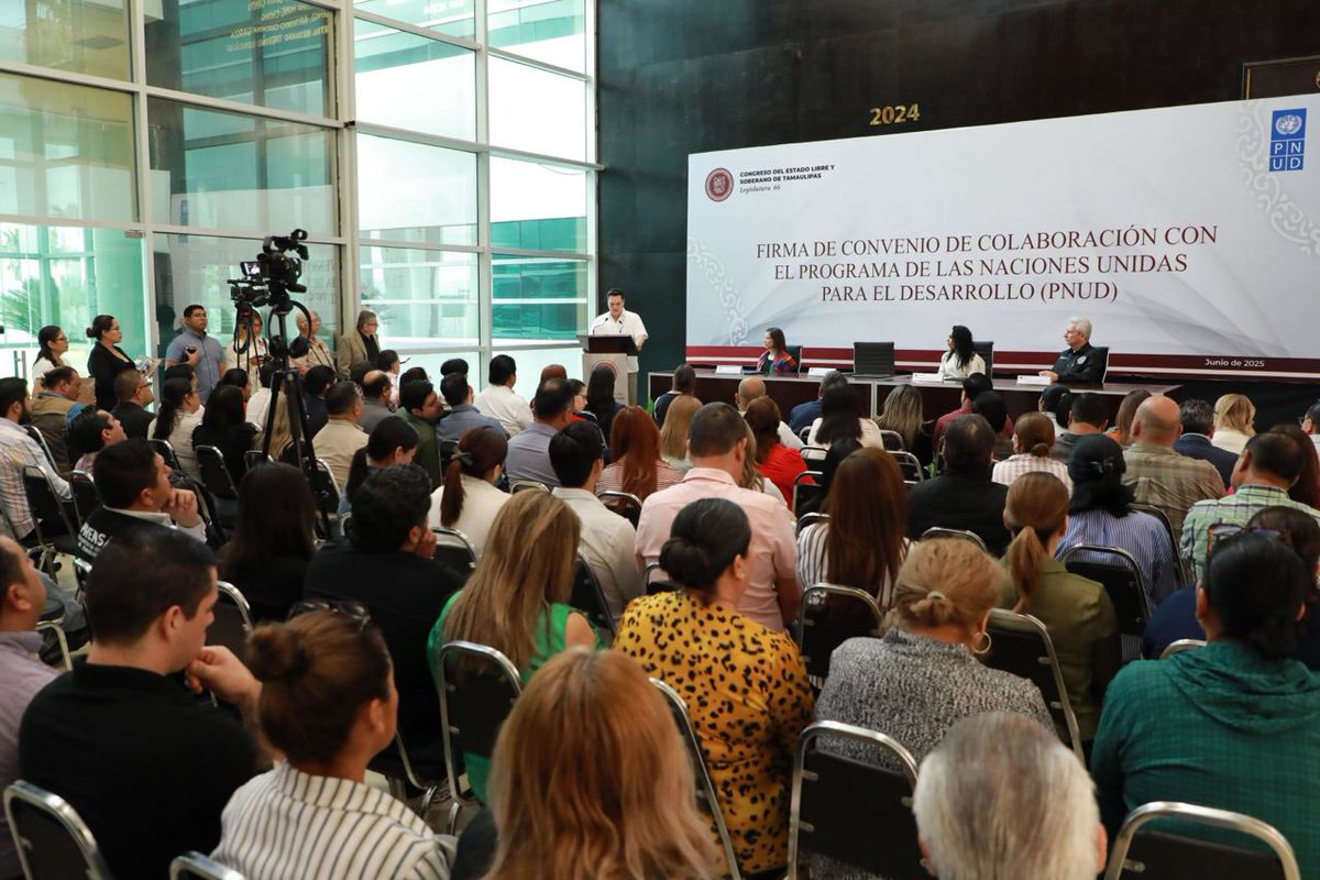 Humberto Prieto (@betoprietoh) on Twitter photo En Tamaulipas, somos los pioneros en firmar el primer convenio a nivel nacional, donde el Congreso del Estado trabajará en legislar en base a la agenda 2030 de las Naciones Unidas. ✍🏻
Agradecemos a la Mtra. Daniela Vallarino Moncada Analista de Gestión del <a href="/PNUD_Mexico/">PNUD México</a> , así En Tamaulipas, somos los pioneros en firmar el primer convenio a nivel nacional, donde el Congreso del Estado trabajará en legislar en base a la agenda 2030 de las Naciones Unidas. ✍🏻
Agradecemos a la Mtra. Daniela Vallarino Moncada Analista de Gestión del <a href="/PNUD_Mexico/">PNUD México</a> , así