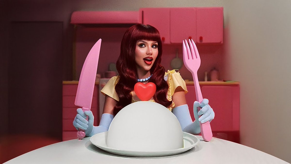 siteptbr's tweet image. Carol Prado afirma que &quot;Banquete&quot;, de Vivi, é uma das bombas que o Brasil tem pra se proteger em uma possível guerra.