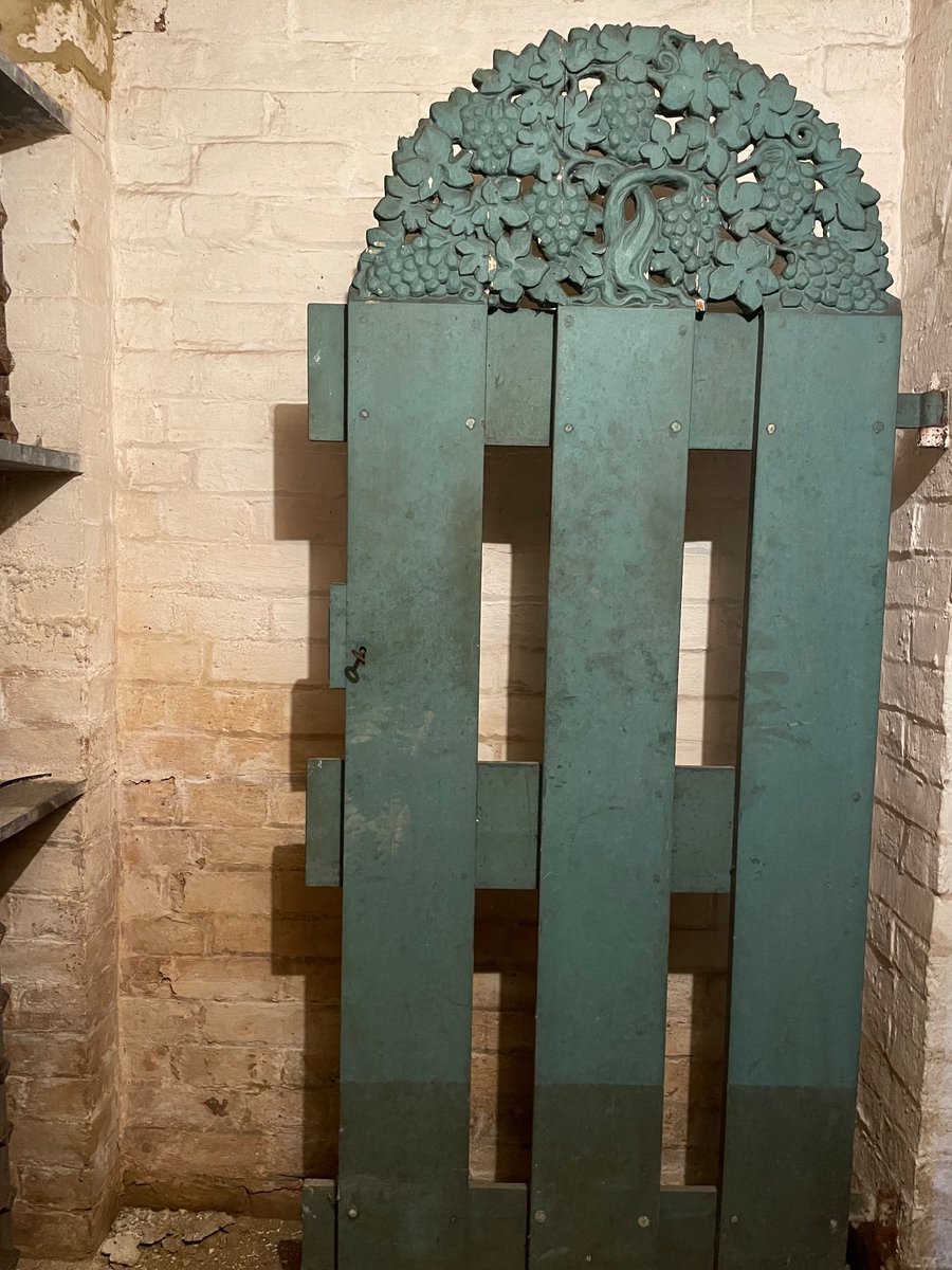 OSaumarezSmith's tweet image. Wine cellar door, at Lutyens’ Munstead Wood, for Gertrude Jekyll. 🍇