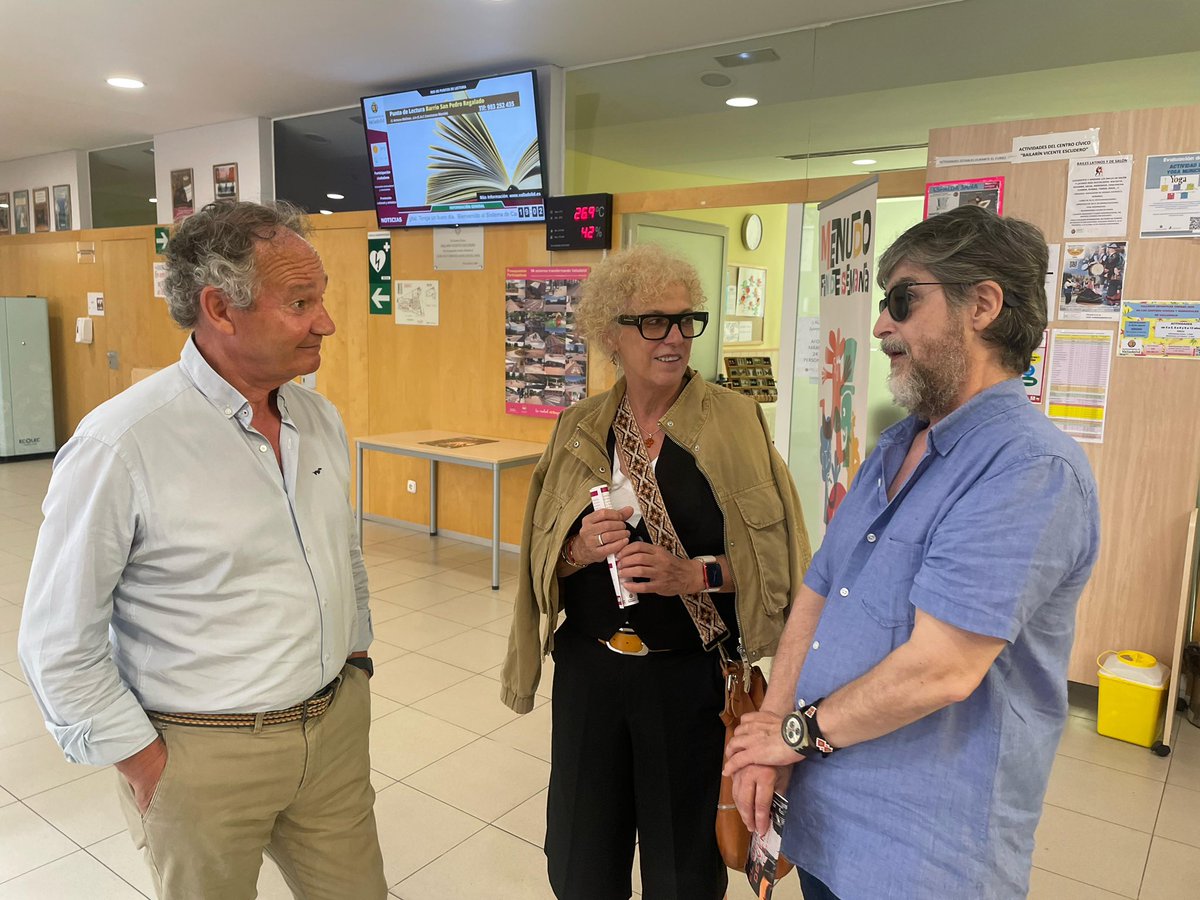 Los concejales <a href="/RRViosca/">Rafi Romero Viosca</a> y <a href="/DrJAOtero/">Antonio Otero</a> han compartido  reivindicaciones con la AAVV Bailarín Vicente Escudero en el inicio de las Fiestas de San Juan: Ampliación del Centro de Salud y la transformación del antiguo cuartel de la Guardia Civil en viviendas para jóvenes.