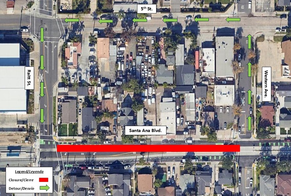 On 6/25, from midnight to 6 a.m., the westbound lane of Santa Ana Boulevard from Raitt Street and Western Avenue will be closed to accommodate the delivery of the fourth streetcar vehicle. Bright lights and noise may be expected. Thank you for your patience.