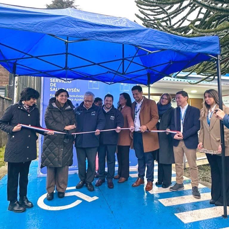SaludAysen's tweet photo. 🏥 Se inauguró el nuevo COSAM de Puerto Aysén, con la ministra de Salud, @ximenaguilera y participación de la comunidad y funcionarios. 
📍 Con 208,7 m² de infraestructura y más de $350 millones en inversión, este centro fortalece la salud mental en la zona norte de Aysén. https://t.co/O941aaEpR2