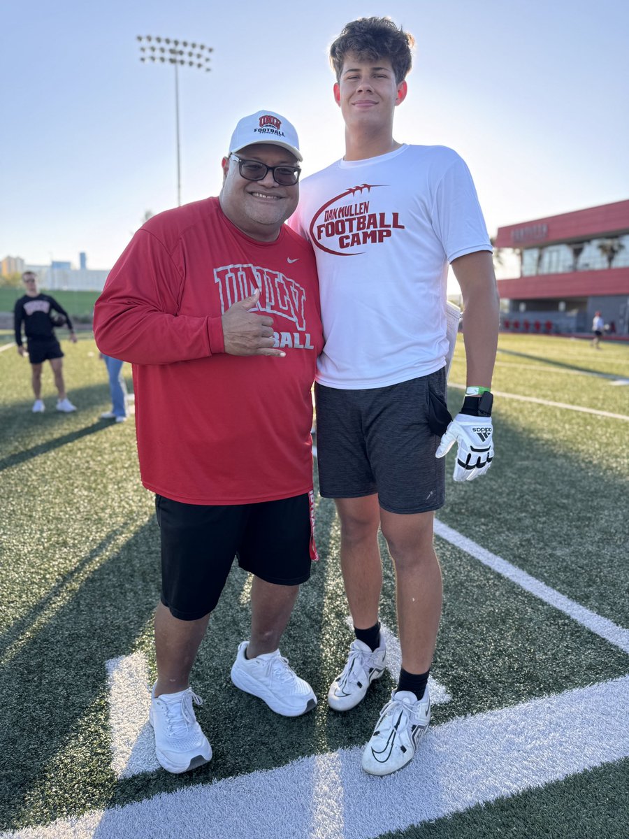 SemisiUluave's tweet image. Incredible experience at UNLV with @CoachLogo, @CoachDanMullen, and @CoachZampese. 6’6” 235 lbs DE puttting in the work to improve everyday, here to compete. The coaching was next level, the facilities were awesome, and the camp experience was excellent— locked in, inspired, and…